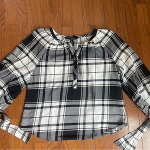 White House Black Market Black White Plaid Cotton Top- Tie Sleeves ~ 4